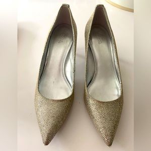 Authentic Michael Michael Kors silver glitter kitten heels Size 10m